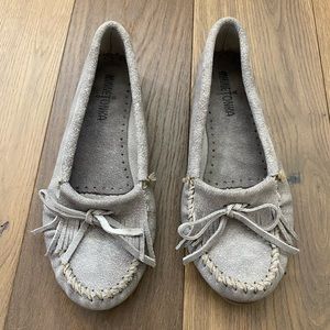 Minnetonka Kitty suede moccassins